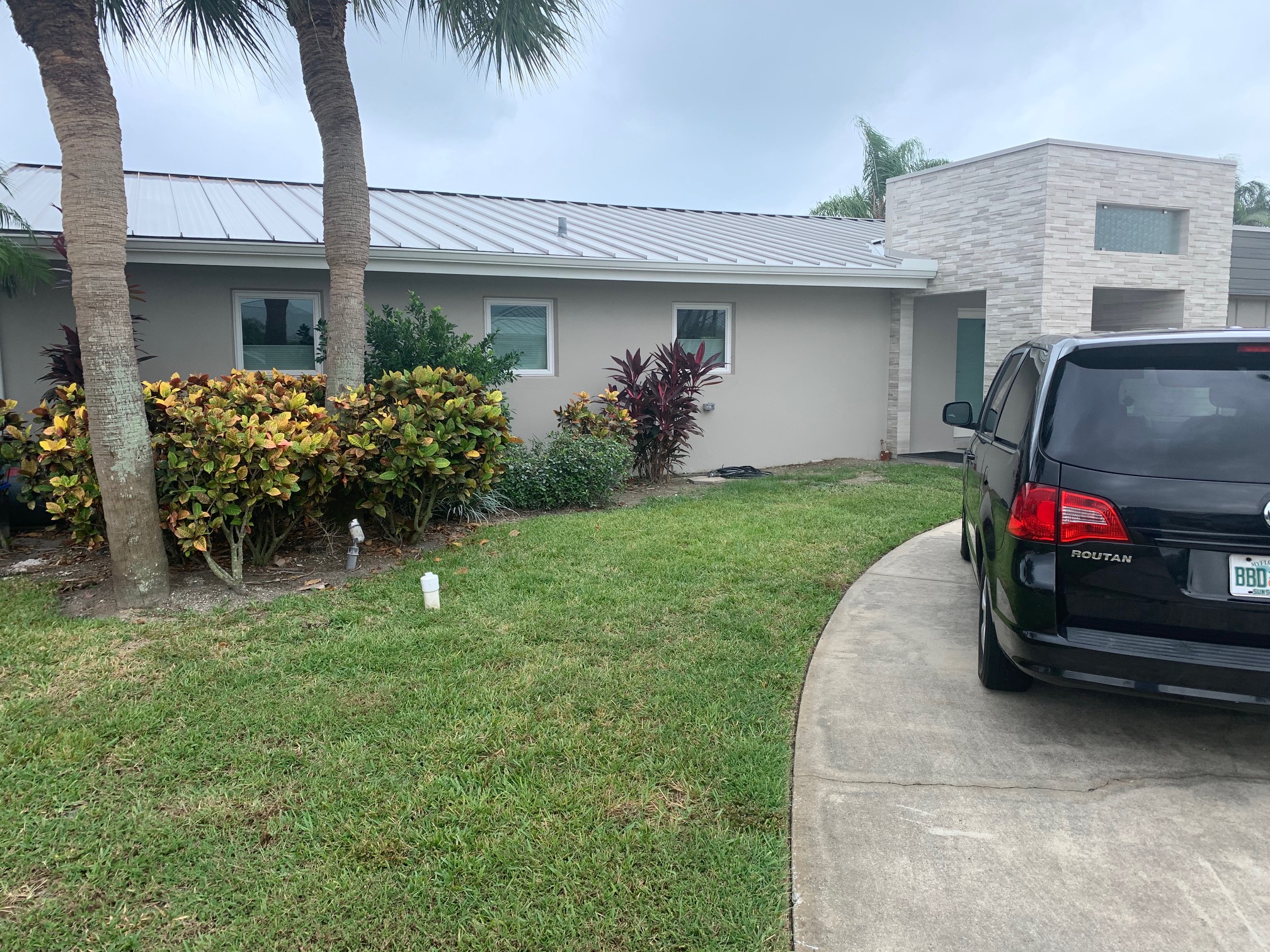 front entrance landscaping protect